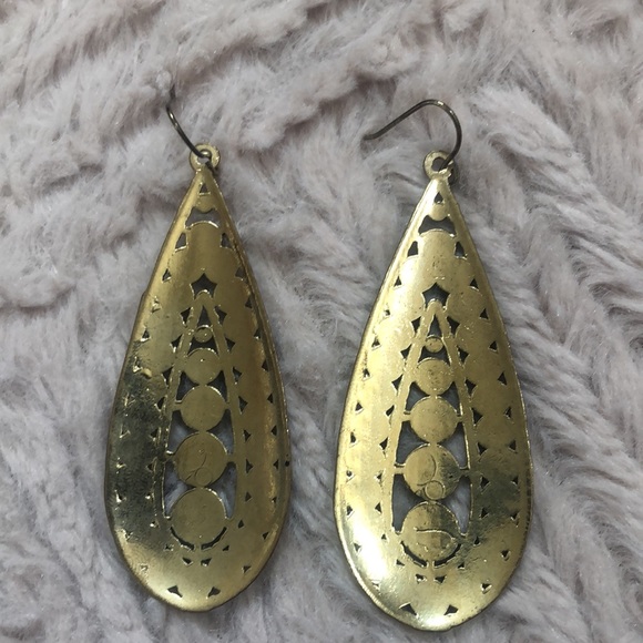 Tear drop shaped earrings nickel free, fuchsia and gold colors - Picture 9 of 12
